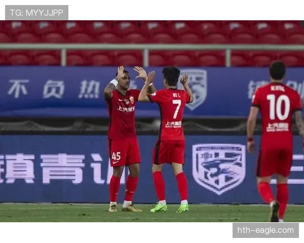 上海海港中超卫冕关键阶段，整体攻防稳定性有待提升