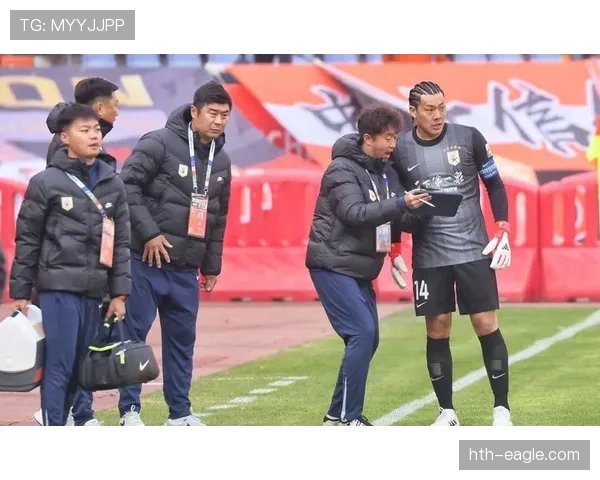 青岛海牛教练组评估球员状态，优化首发阵容提升竞争力